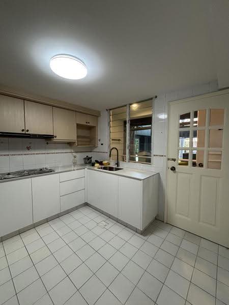 Escada View, 53 Lengkong Empat, Eunos / Geylang / Paya Lebar, 3 Bedrooms, 1,200 sqft, Condominium For Rent, by Genevieve ., 500271783 - Kitchen - PropertyGuru.com.sg