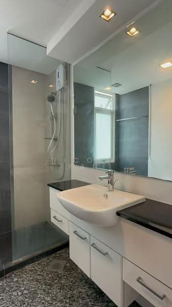 Meraprime, 301 Jalan Bukit Ho Swee, Alexandra / Commonwealth, 3 Bedrooms, 1,173 sqft, Condominium For Sale, by Nicole Fan, 500271793 - Bathroom - PropertyGuru.com.sg