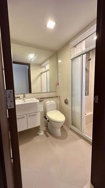 Meraprime, 301 Jalan Bukit Ho Swee, Alexandra / Commonwealth, 3 Bedrooms, 1,173 sqft, Condominium For Sale, by Nicole Fan, 500271793 - Bathroom - PropertyGuru.com.sg