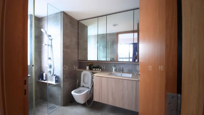 Twin VEW, 91 West Coast Vale, Buona Vista / West Coast / Clementi New Town, 3 Bedrooms, 1,141 sqft, Condominium For Sale, by Davon Chai 蔡忠伦, 500271801 - Bathroom - PropertyGuru.com.sg
