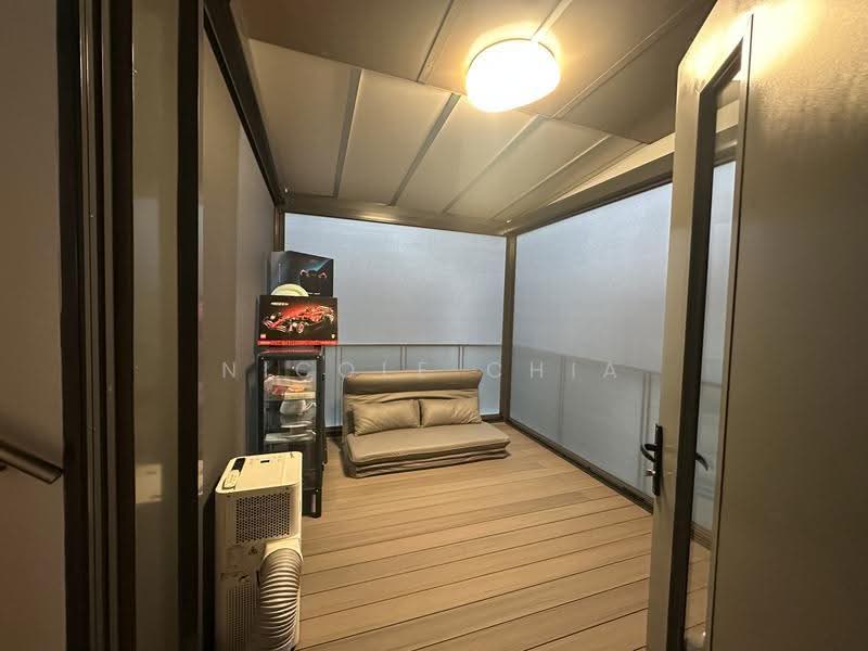 Belgravia Villas, 200 Ang Mo Kio Avenue 5, Seletar / Yio Chu Kang, 5 Bedrooms, 3,961 sqft, Cluster House For Sale, by Nicole Chia, 500271802 - Balcony - PropertyGuru.com.sg