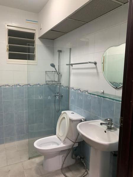 3A Upper Boon Keng Road, 3A Upper Boon Keng Road, Eunos / Geylang / Paya Lebar, 3 Bedrooms, 1,184 sqft, HDB Flat For Rent, by Max Ang, 500271819 - Bathroom - PropertyGuru.com.sg