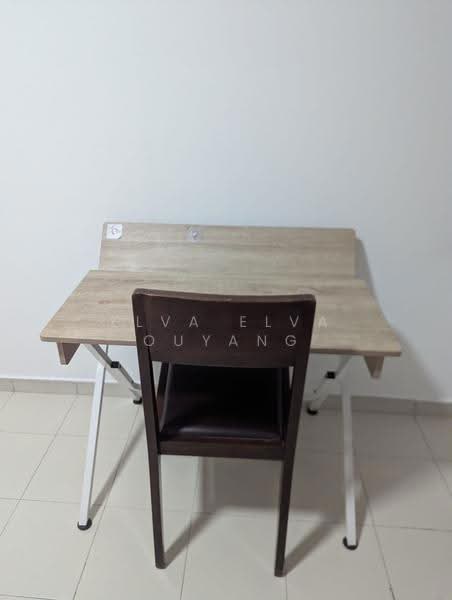 667 Hougang Avenue 4, 667 Hougang Avenue 4, Hougang / Punggol / Sengkang, Room Rental, 80 sqft, HDB Flat For Rent, by Elva Elva Ouyang, 500271824 - Study - PropertyGuru.com.sg