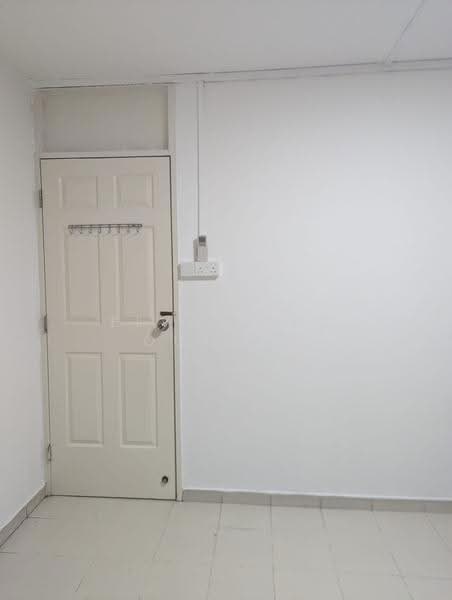 667 Hougang Avenue 4, 667 Hougang Avenue 4, Hougang / Punggol / Sengkang, Room Rental, 80 sqft, HDB Flat For Rent, by Elva Elva Ouyang, 500271824 - Interior - PropertyGuru.com.sg