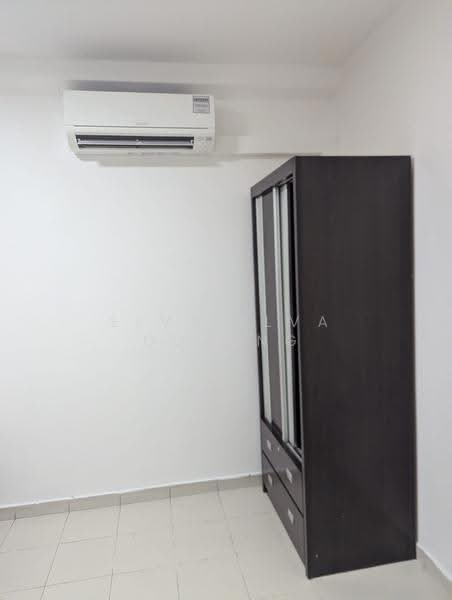 667 Hougang Avenue 4, 667 Hougang Avenue 4, Hougang / Punggol / Sengkang, Room Rental, 80 sqft, HDB Flat For Rent, by Elva Elva Ouyang, 500271824 - Interior - PropertyGuru.com.sg