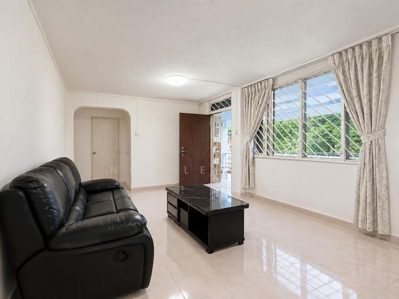 48 Lengkok Bahru, 48 Lengkok Bahru, Alexandra / Commonwealth, 3 Bedrooms, 904 sqft, HDB Flat For Sale, by Nicole Tan, 500271826 - Living Room - PropertyGuru.com.sg