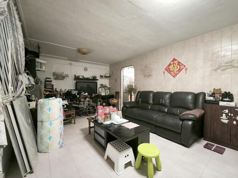 48 Lengkok Bahru, 48 Lengkok Bahru, Alexandra / Commonwealth, 3 Bedrooms, 904 sqft, HDB Flat For Sale, by Nicole Tan, 500271826 - Living Room - PropertyGuru.com.sg