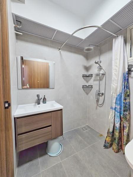 224B Mount Vernon Road, , Room Rental, 90 sqft, HDB Flat For Rent, by Adrian Tan, 500271828 - Bathroom - PropertyGuru.com.sg