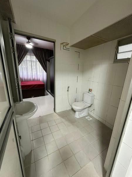 523B Tampines Central 7, 523B Tampines Central 7, Pasir Ris / Tampines, 1 Bedroom, 505 sqft, HDB Flat For Rent, by Kyra Niew, 500271832 - Bathroom - PropertyGuru.com.sg