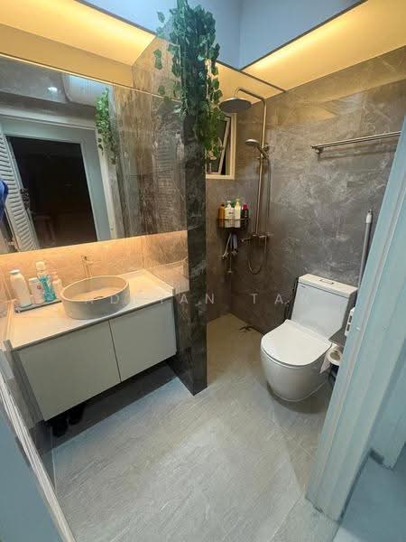317A Yishun Greenwalk, 317A Yishun Avenue 9, Sembawang / Yishun, Room Rental, 100 sqft, HDB Flat For Rent, by Adrian Tan, 500271837 - Bathroom - PropertyGuru.com.sg