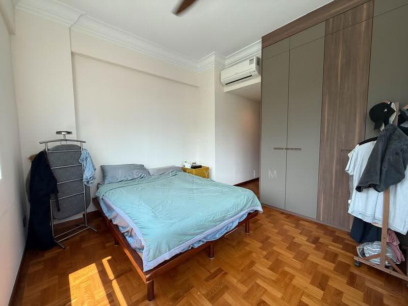 FREEHOLD 2 Bed 2 Bath Near Great World, 20 Kay Poh Road, Tanglin / Holland / Bukit Timah, 2 Bedrooms, 796 sqft, Apartment For Sale, by Jesley Lim, 500271843 - Bedroom - PropertyGuru.com.sg