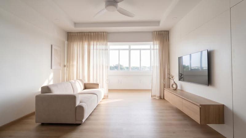 633 Hougang Avenue 8, 633 Hougang Avenue 8, Hougang / Punggol / Sengkang, 4 Bedrooms, 1,593 sqft, HDB Flat For Sale, by Jason Tan, 500271844 - Living Room - PropertyGuru.com.sg