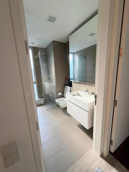 Seletar Park Residence, 19 Seletar Road, Seletar / Yio Chu Kang, 2 Bedrooms, 1,443 sqft, Condominium For Sale, by Steve Chen, 500271861 - Bathroom - PropertyGuru.com.sg