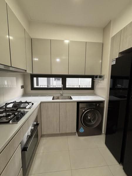 The Wisteria, 592 Yishun Ring Road, Sembawang / Yishun, 3 Bedrooms, 969 sqft, Condominium For Rent, by Leon Chea, 500271871 - Kitchen - PropertyGuru.com.sg