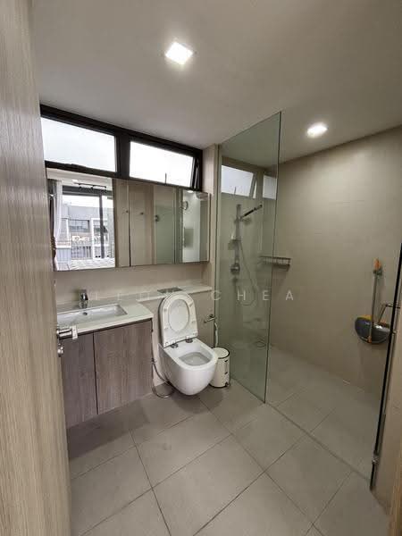 The Wisteria, 592 Yishun Ring Road, Sembawang / Yishun, 3 Bedrooms, 969 sqft, Condominium For Rent, by Leon Chea, 500271871 - Bathroom - PropertyGuru.com.sg
