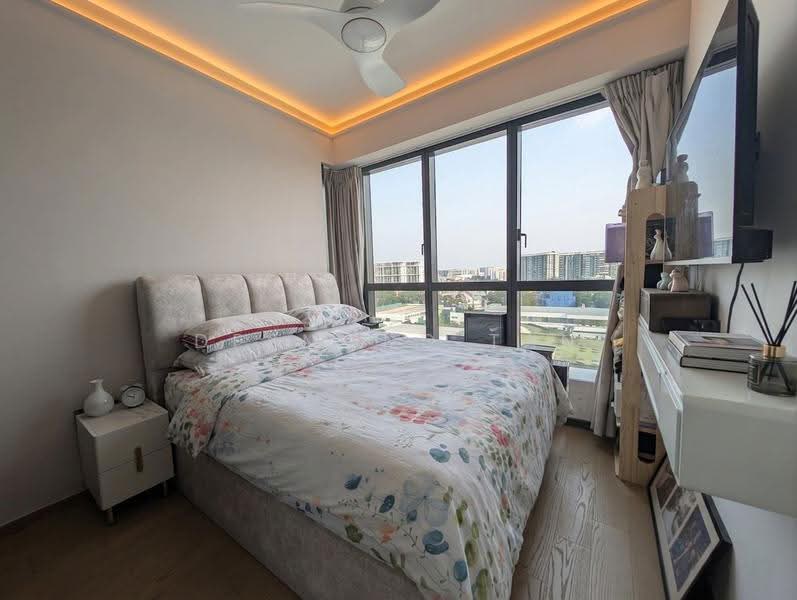 The Florence Residences, 87 Hougang Avenue 2, Hougang / Punggol / Sengkang, 2 Bedrooms, 721 sqft, Condominium For Sale, by Desmond Tan, 500271874 - Bedroom - PropertyGuru.com.sg