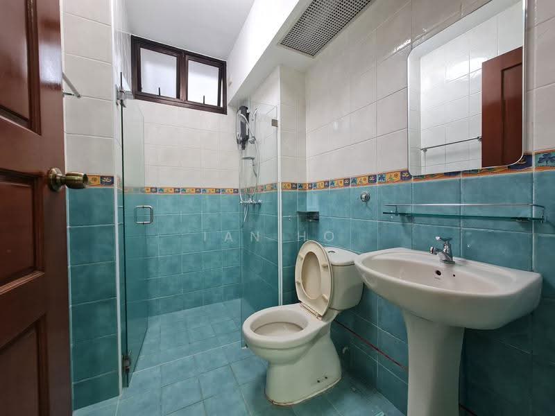 625 Senja Road, 625 Senja Road, Dairy Farm / Bukit Panjang / Choa Chu Kang, 3 Bedrooms, 969 sqft, HDB Flat For Sale, by Ian Ho, 500271876 - Bathroom - PropertyGuru.com.sg
