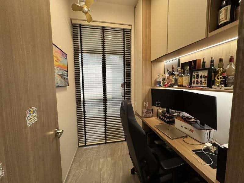 Leedon Green, 28 Leedon Heights, Tanglin / Holland / Bukit Timah, 2 Bedrooms, 818 sqft, Condominium For Sale, by Jo Chong, 500271885 - Study - PropertyGuru.com.sg