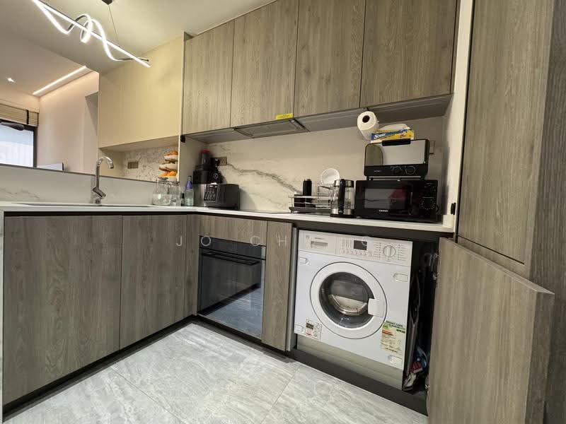Leedon Green, 28 Leedon Heights, Tanglin / Holland / Bukit Timah, 2 Bedrooms, 818 sqft, Condominium For Sale, by Jo Chong, 500271885 - Kitchen - PropertyGuru.com.sg