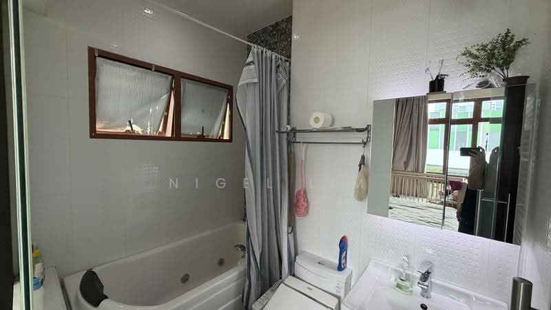 Seraya Breeze, 3 Seraya Road, East Coast / Marine Parade, 3 Bedrooms, 1,055 sqft, Apartment For Sale, by Nigel Lim, 500271897 - Bathroom - PropertyGuru.com.sg