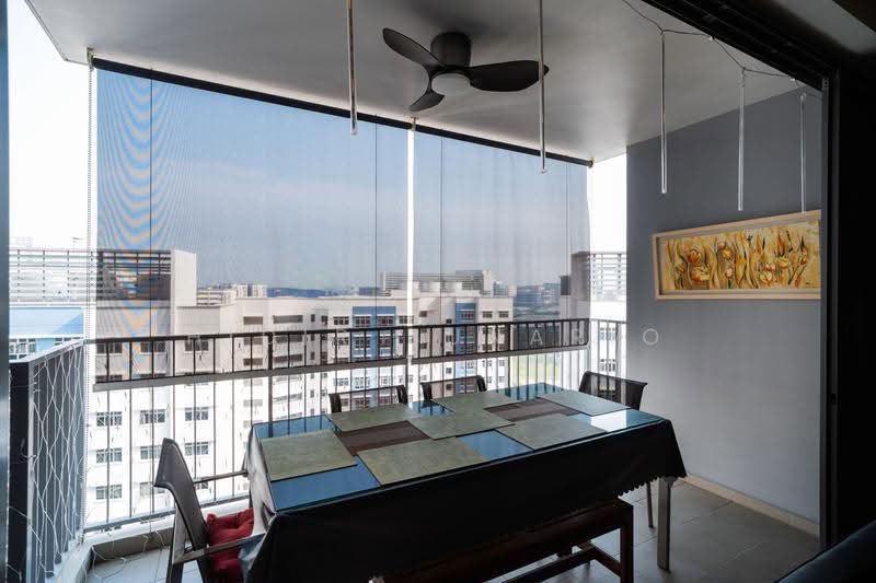 138A Yuan Ching Road, 138A Yuan Ching Road, Boon Lay / Jurong / Tuas, 3 Bedrooms, 1,130 sqft, HDB Flat For Sale, by Hidir Sunario, 500271902 - Balcony - PropertyGuru.com.sg