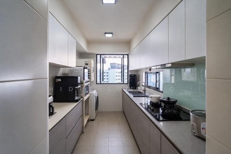 138A Yuan Ching Road, 138A Yuan Ching Road, Boon Lay / Jurong / Tuas, 3 Bedrooms, 1,130 sqft, HDB Flat For Sale, by Hidir Sunario, 500271902 - Kitchen - PropertyGuru.com.sg
