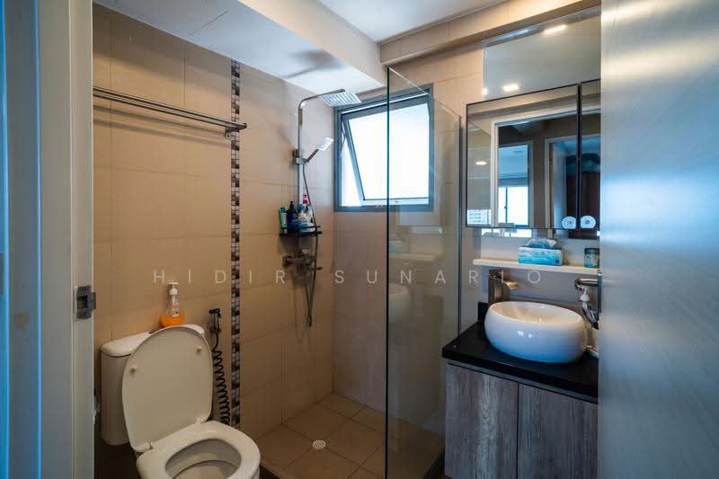 138A Yuan Ching Road, 138A Yuan Ching Road, Boon Lay / Jurong / Tuas, 3 Bedrooms, 1,130 sqft, HDB Flat For Sale, by Hidir Sunario, 500271902 - Bathroom - PropertyGuru.com.sg