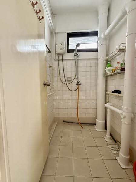 105 Henderson Crescent, 105 Henderson Crescent, Alexandra / Commonwealth, 2 Bedrooms, 699 sqft, HDB Flat For Sale, by Shawn Thayalan, 500271911 - PropertyGuru.com.sg