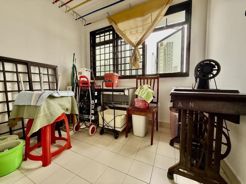 105 Henderson Crescent, 105 Henderson Crescent, Alexandra / Commonwealth, 2 Bedrooms, 699 sqft, HDB Flat For Sale, by Shawn Thayalan, 500271911 - PropertyGuru.com.sg