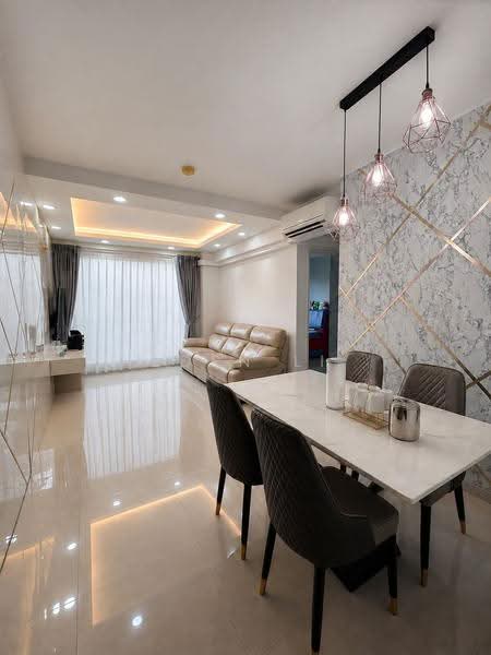 96 Dawson Road, 96 Dawson Road, Alexandra / Commonwealth, 3 Bedrooms, 893 sqft, HDB Flat For Sale, by Eden Li, 500271914 - Living Room - PropertyGuru.com.sg