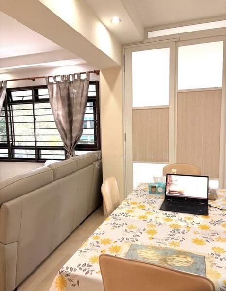144 Lorong 2 Toa Payoh, 144 Lorong 2 Toa Payoh, Balestier / Toa Payoh, Room Rental, 180 sqft, HDB Flat For Rent, by Poon Wing Kee, 500271916 - Dining Room - PropertyGuru.com.sg