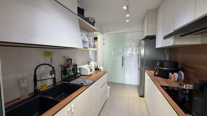 222B Bedok North Drive, 222B Bedok North Drive, Bedok / Upper East Coast, 3 Bedrooms, 990 sqft, HDB Flat For Sale, by Yeo Tong Boon, 500271920 - Kitchen - PropertyGuru.com.sg
