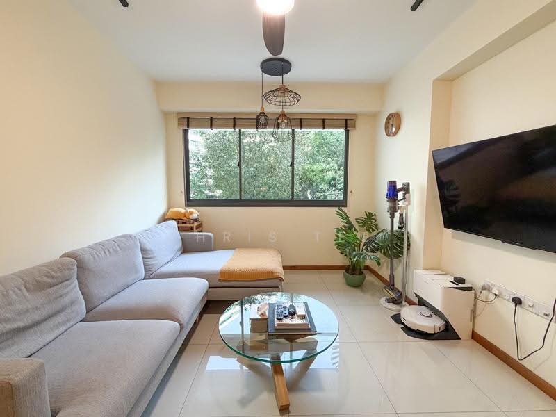 310C Punggol Walk, 310C Punggol Walk, Hougang / Punggol / Sengkang, 3 Bedrooms, 990 sqft, HDB Flat For Sale, by Chris Tee, 500271931 - Living Room - PropertyGuru.com.sg