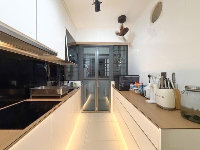 310C Punggol Walk, 310C Punggol Walk, Hougang / Punggol / Sengkang, 3 Bedrooms, 990 sqft, HDB Flat For Sale, by Chris Tee, 500271931 - Kitchen - PropertyGuru.com.sg