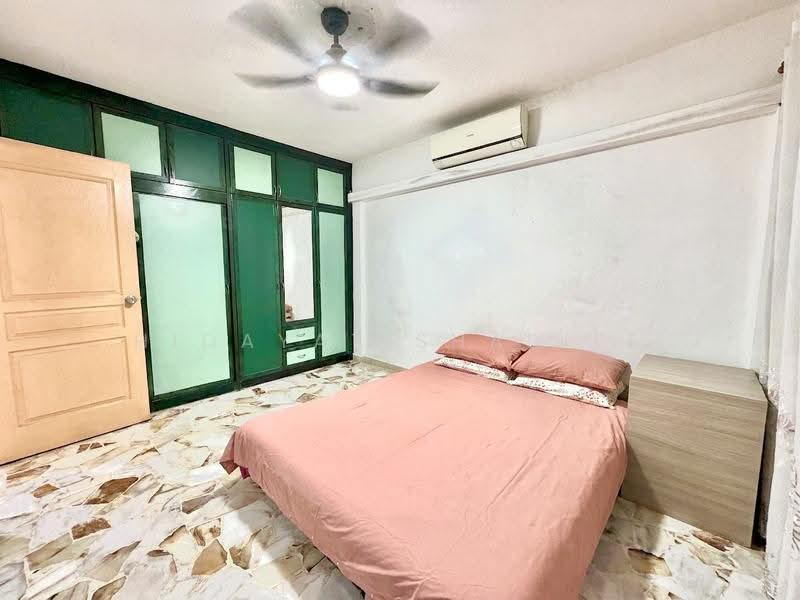 160 Bukit Batok Street 11, 160 Bukit Batok Street 11, Dairy Farm / Bukit Panjang / Choa Chu Kang, 2 Bedrooms, 786 sqft, HDB Flat For Sale, by Hidayat Shariff, 500271935 - Bedroom - PropertyGuru.com.sg