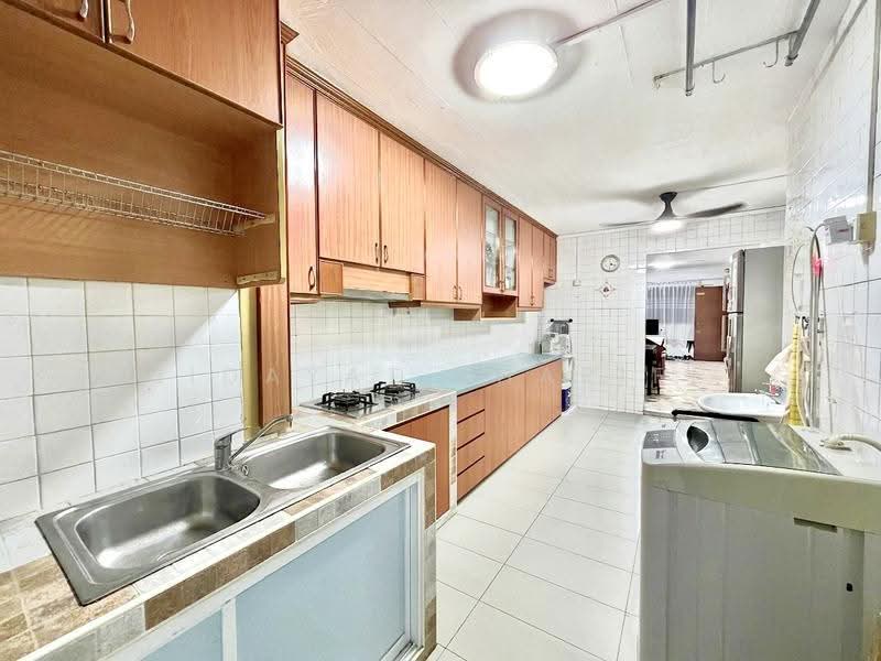 160 Bukit Batok Street 11, 160 Bukit Batok Street 11, Dairy Farm / Bukit Panjang / Choa Chu Kang, 2 Bedrooms, 786 sqft, HDB Flat For Sale, by Hidayat Shariff, 500271935 - Kitchen - PropertyGuru.com.sg