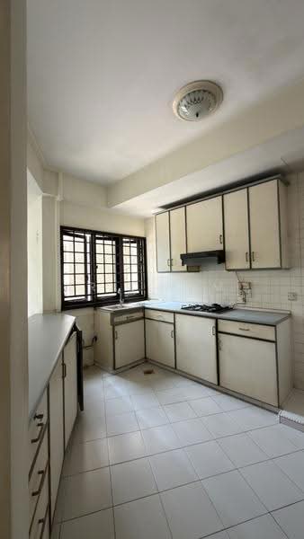 Bayshore Park, 58 Bayshore Road, Bedok / Upper East Coast, 2 Bedrooms, 947 sqft, Condominium For Sale, by Eric Yam, 500271937 - Kitchen - PropertyGuru.com.sg