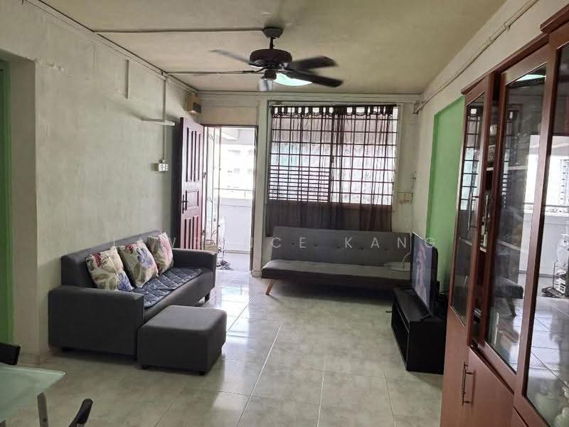419 Tampines Street 41, 419 Tampines Street 41, Pasir Ris / Tampines, 2 Bedrooms, 689 sqft, HDB Flat For Sale, by Lawrence Kang, 500271938 - Living Room - PropertyGuru.com.sg