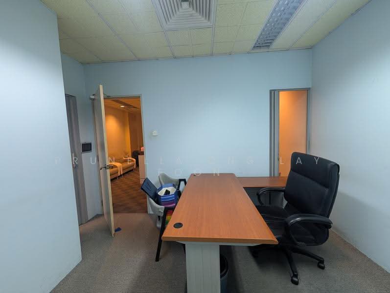 Lucky Plaza, 304 Orchard Road, Orchard / River Valley, 532 sqft, Medical For Rent, by Prunella Ong Lay Foon, 500271939 - Interior - CommercialGuru.com.sg