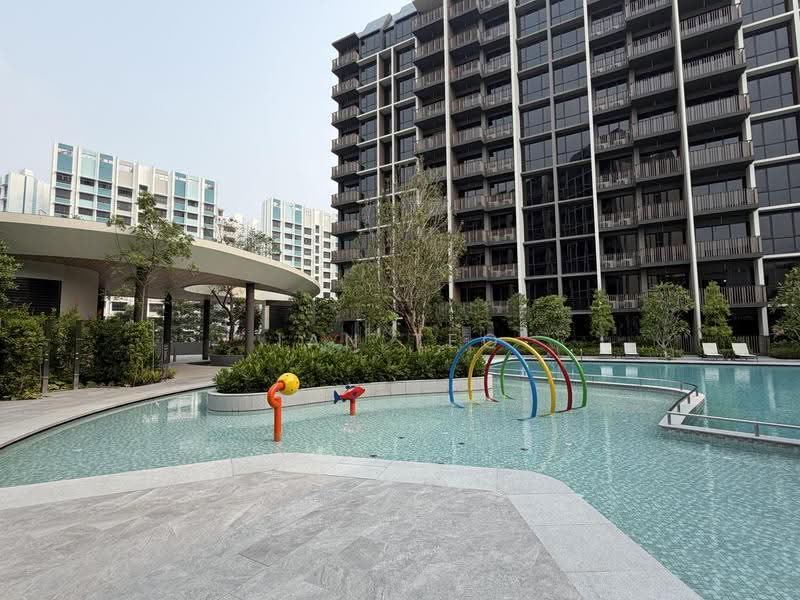 Norwood Grand, Admiralty / Woodlands, 3 Bedrooms, 904 sqft, Condominium For Sale, by Ian Teo, 500271940 - Pool - PropertyGuru.com.sg