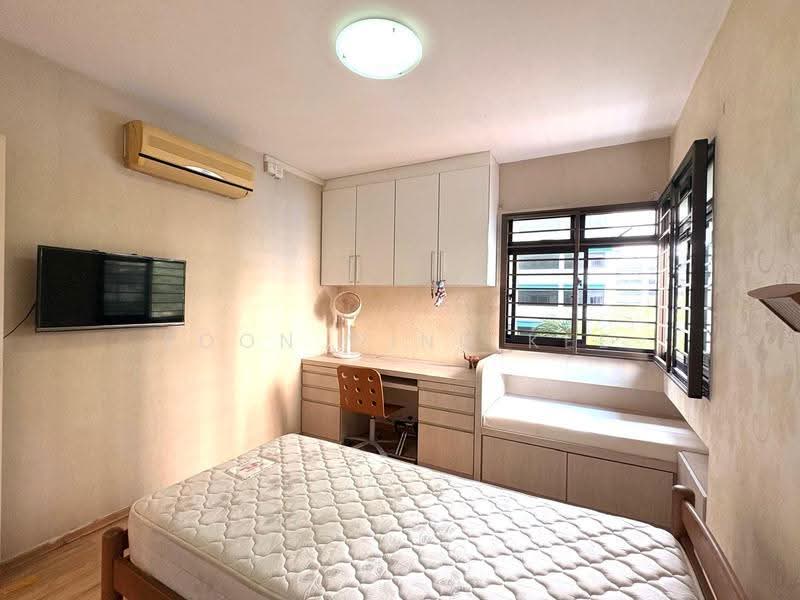 144 Lorong 2 Toa Payoh, 144 Lorong 2 Toa Payoh, Balestier / Toa Payoh, Room Rental, 105 sqft, HDB Flat For Rent, by Poon Wing Kee, 500271941 - Bedroom - PropertyGuru.com.sg
