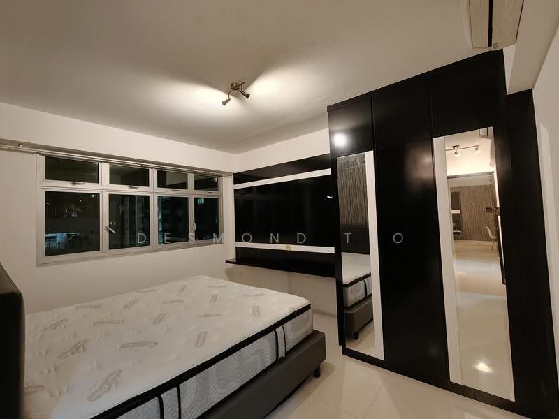 313A Sumang Link, 313A Sumang Link, Hougang / Punggol / Sengkang, 3 Bedrooms, 990 sqft, HDB Flat For Sale, by DESMOND TEO, 500271942 - Master bedroom - PropertyGuru.com.sg