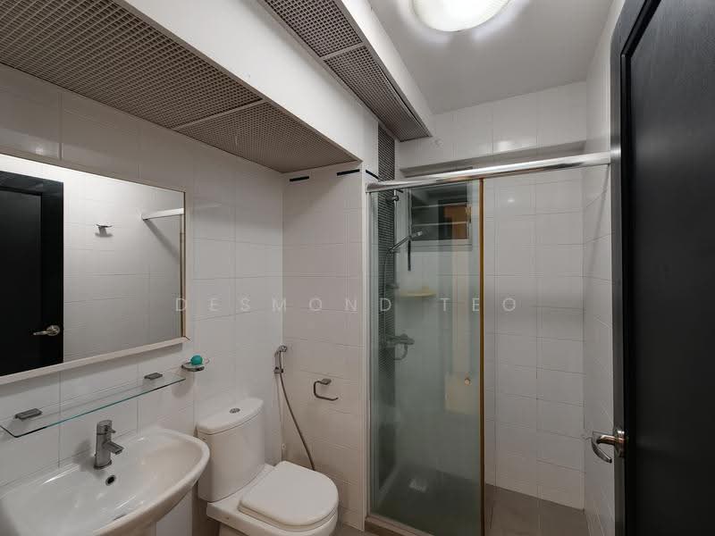 313A Sumang Link, 313A Sumang Link, Hougang / Punggol / Sengkang, 3 Bedrooms, 990 sqft, HDB Flat For Sale, by DESMOND TEO, 500271942 - Common toilet - PropertyGuru.com.sg