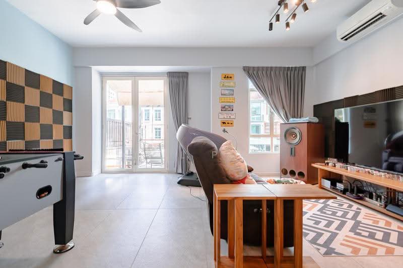 Century Woods, Woodgrove View, Admiralty / Woodlands, 5 Bedrooms, 3,300 sqft, Terraced House For Sale, by Jill Poo, 500271945 - Living Room - PropertyGuru.com.sg