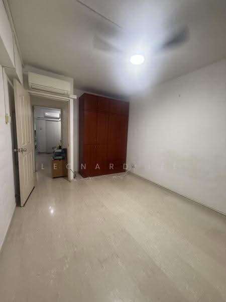 138 Tampines Street 11, 138 Tampines Street 11, Pasir Ris / Tampines, 5 Bedrooms, 1,658 sqft, HDB Flat For Sale, by Leonard Lee, 500271948 - Bedroom - PropertyGuru.com.sg