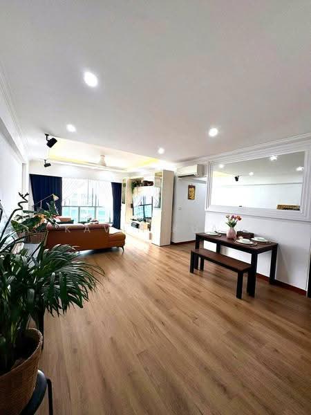 678B Punggol Drive, 678B Punggol Drive, Hougang / Punggol / Sengkang, 4 Bedrooms, 1,216 sqft, HDB Flat For Sale, by Kavin Kuah, 500271950 - Living Room - PropertyGuru.com.sg