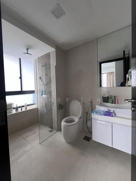 Regent Residences, 1091 Serangoon Road, Balestier / Toa Payoh, 2 Bedrooms, 807 sqft, Condominium For Rent, by Wendy Tan, 500271958 - Bathroom - PropertyGuru.com.sg