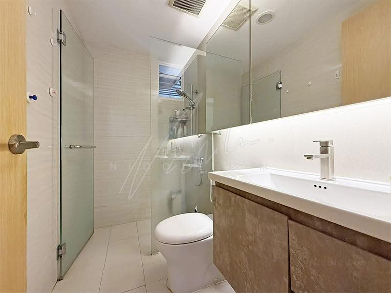 The Tampines Trilliant, 21 Tampines Central 7, Pasir Ris / Tampines, 3 Bedrooms, 1,001 sqft, Condominium For Sale, by Nicole Lim, 500271959 - Bathroom 2 - PropertyGuru.com.sg