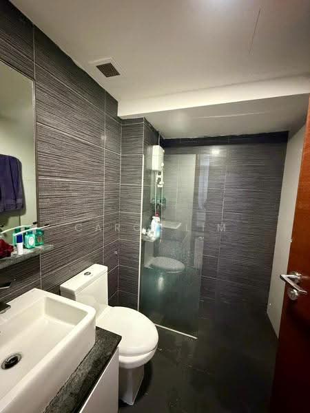 Presto @ Upper Serangoon, 528 Upper Serangoon Road, Hougang / Punggol / Sengkang, 1 Bedroom, 441 sqft, Condominium For Sale, by Carol Lim, 500271966 - Bathroom - PropertyGuru.com.sg