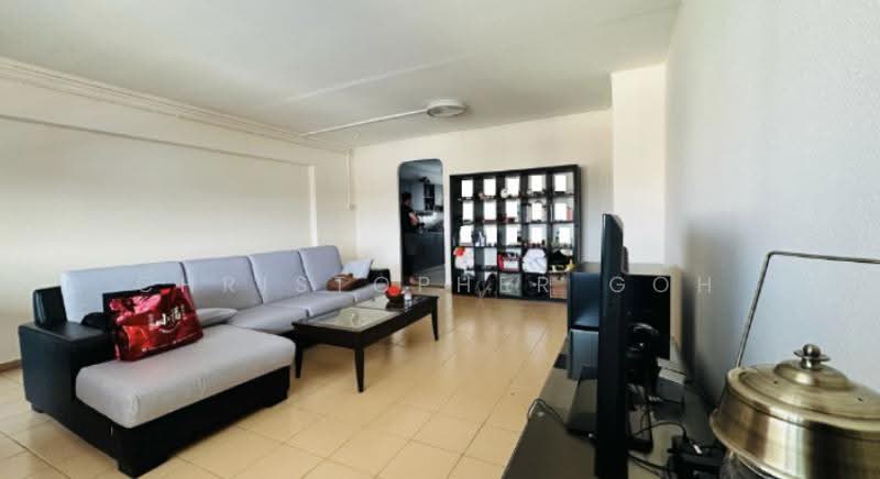 658 Hougang Avenue 8, 658 Hougang Avenue 8, Hougang / Punggol / Sengkang, 3 Bedrooms, 1,119 sqft, HDB Flat For Sale, by Christopher Goh, 500271970 - Living Room - PropertyGuru.com.sg